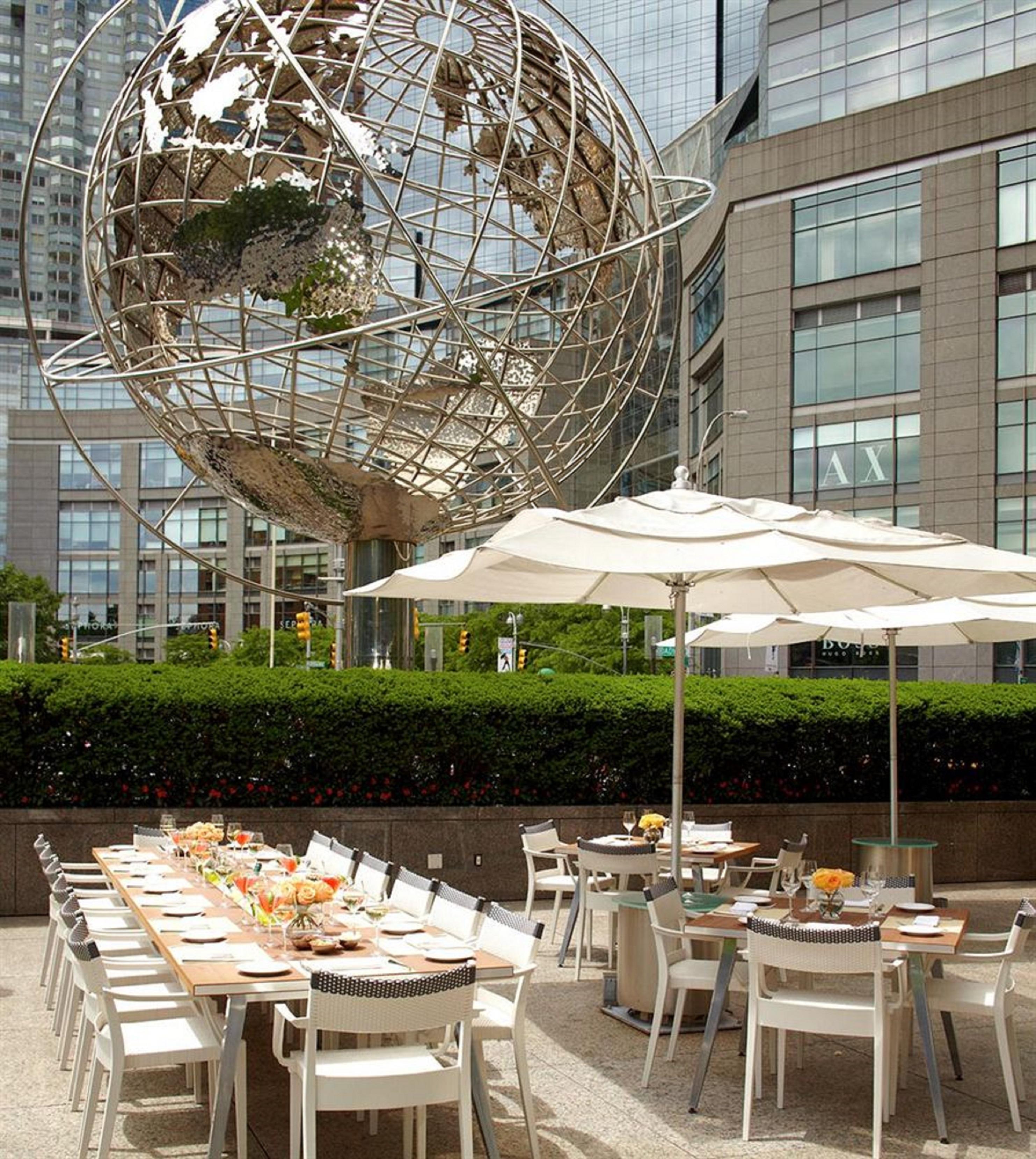 Trump International New York Ngoại thất bức ảnh The outdoor tables at the restaurant