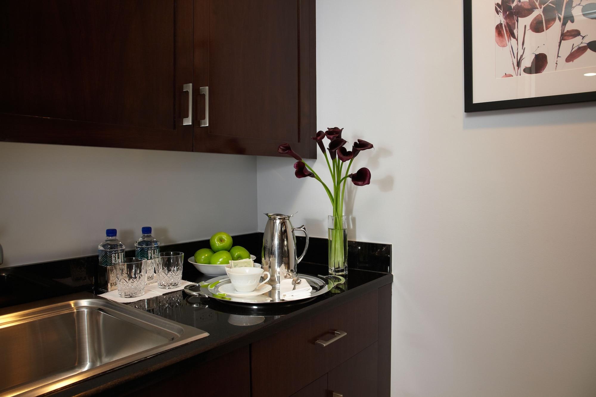 Trump International New York Ngoại thất bức ảnh A kitchen at The Standard East Village