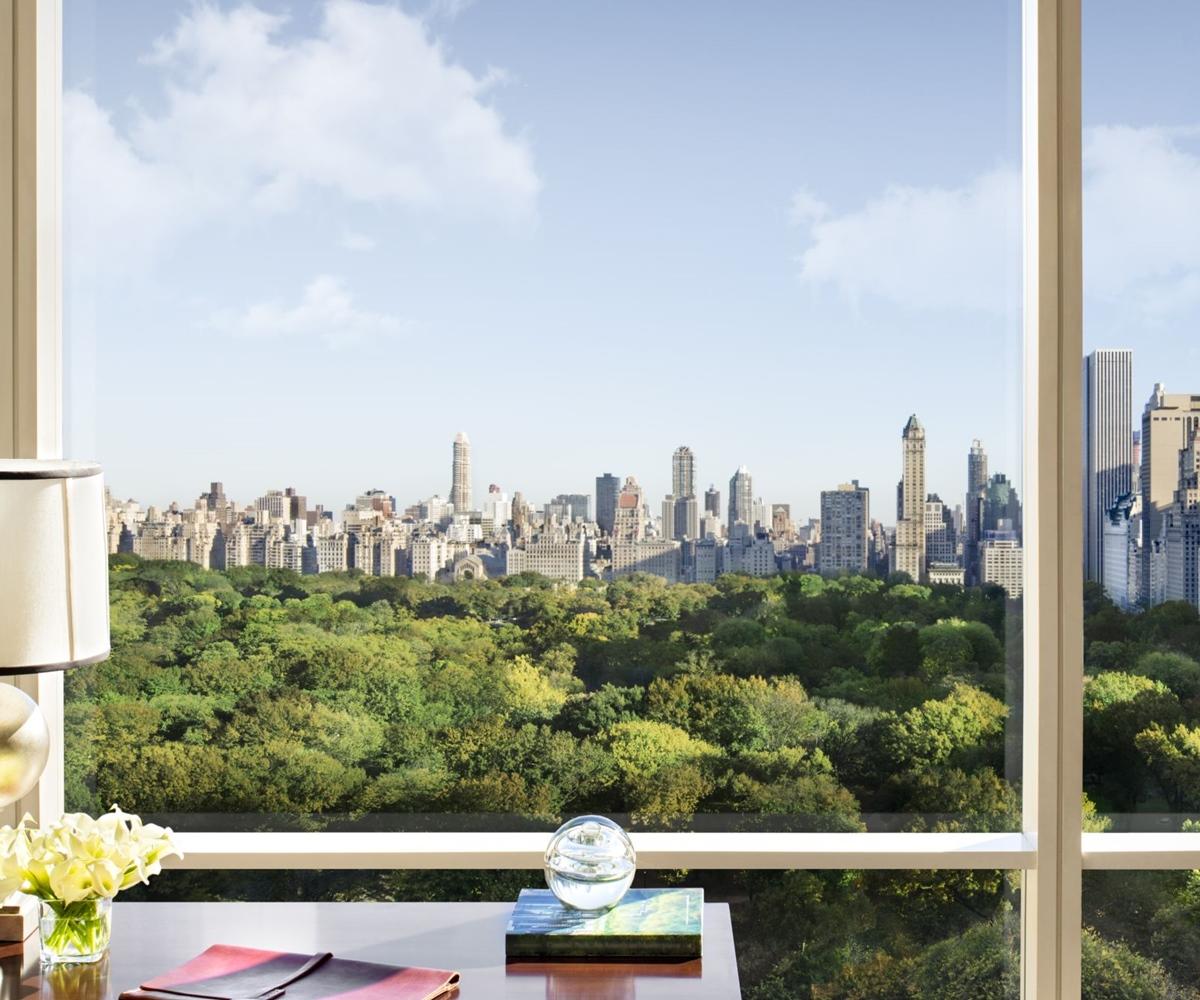 Trump International New York Ngoại thất bức ảnh Central Park Tower view from the living room