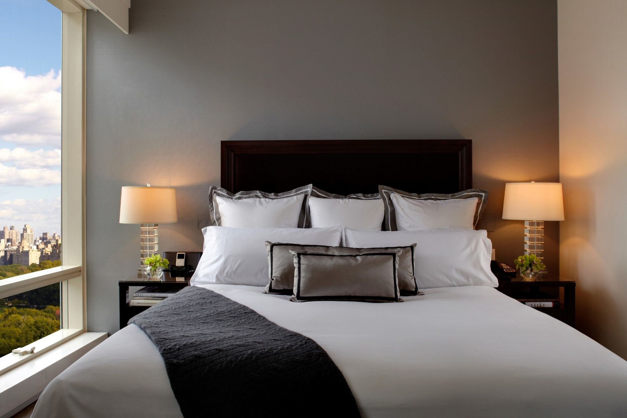 Trump International New York Phòng bức ảnh A bedroom at the Four Seasons Hotel