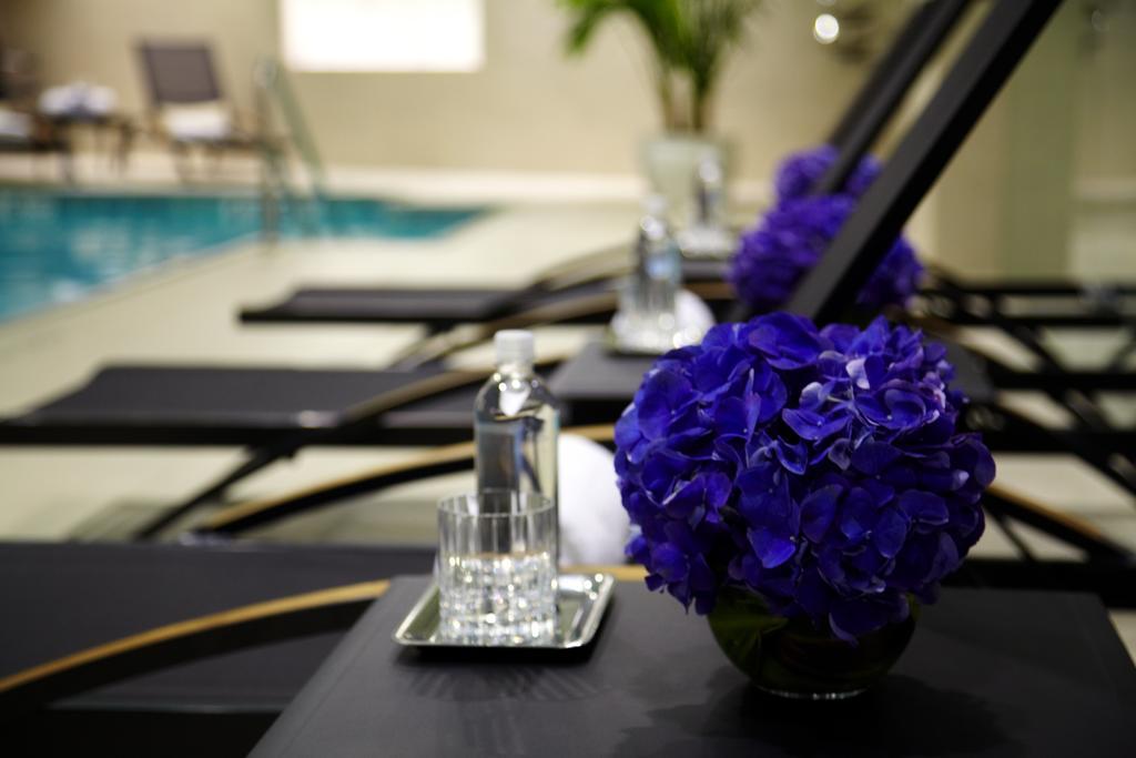 Trump International New York Ngoại thất bức ảnh The pool at the hotel