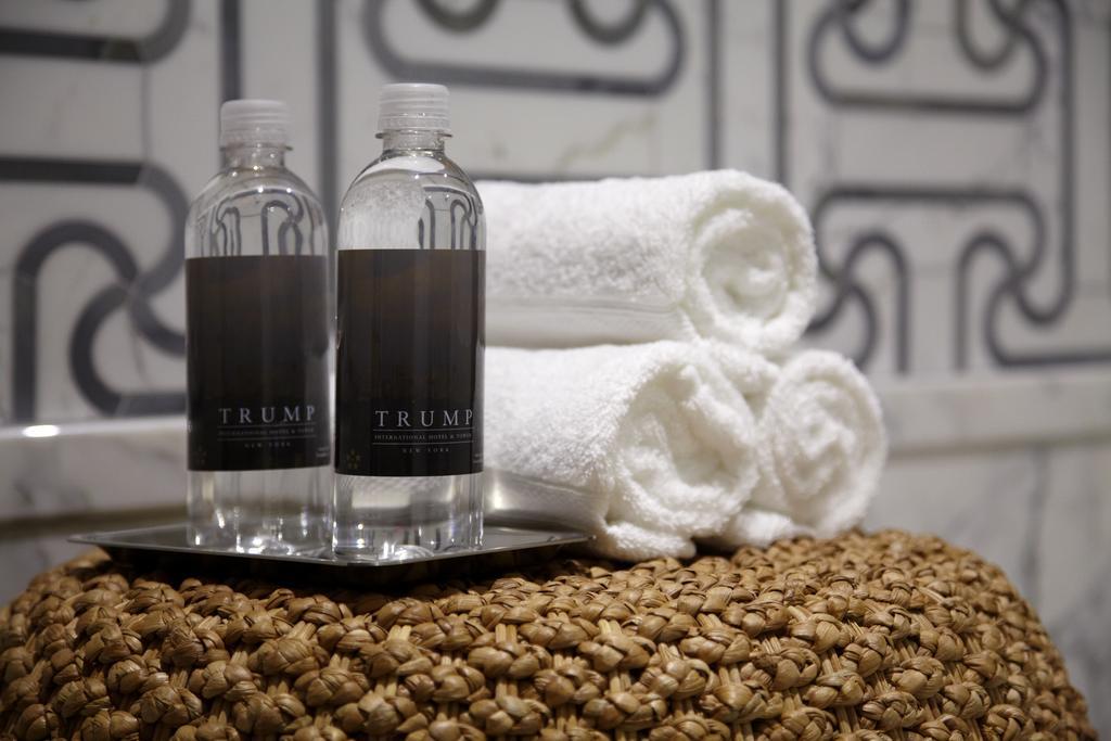 Trump International New York Ngoại thất bức ảnh Bottled water at Trump International Hotel and Tower, Washington, D.C.